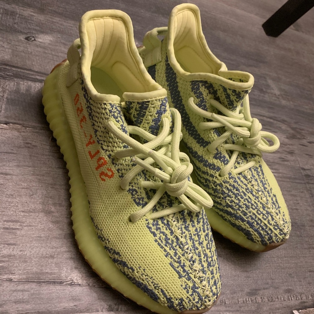 Yeezy Sneaker